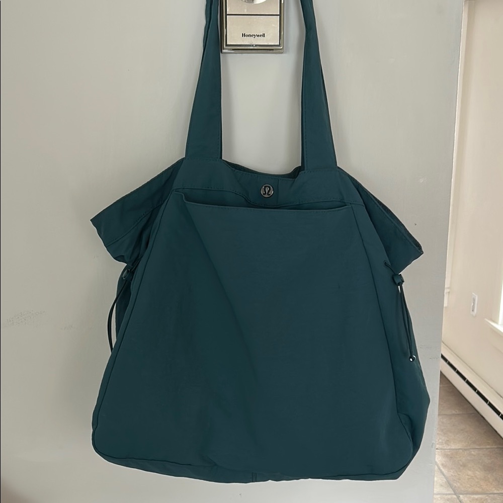 Lululemon Athletica gym bag